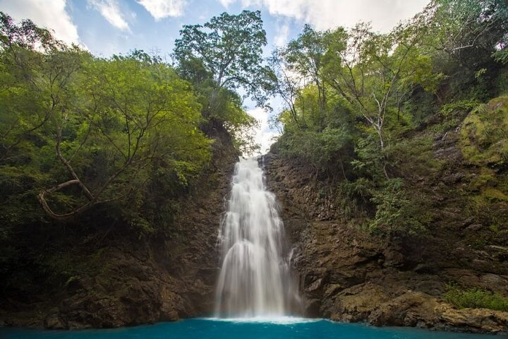 Private Transfer San Jose Airport To Santa Teresa, Montezuma or Mal Pais Beach - Photo 1 of 7